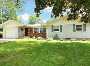 398 Kennard St, Saint Paul, MN 55106