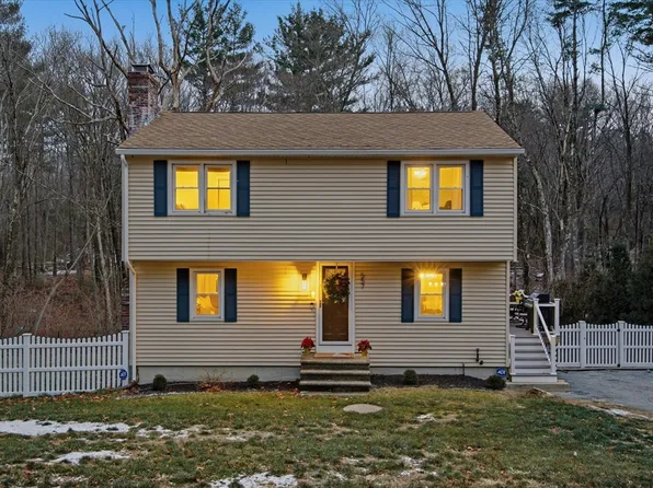 557 Fowler Rd, Northbridge, MA 01534