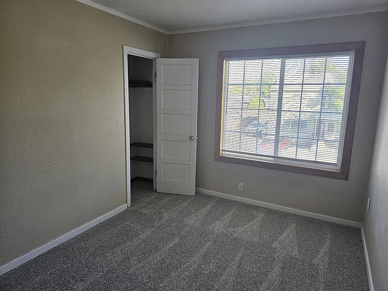 1407 Stevens Dr — Photo 4