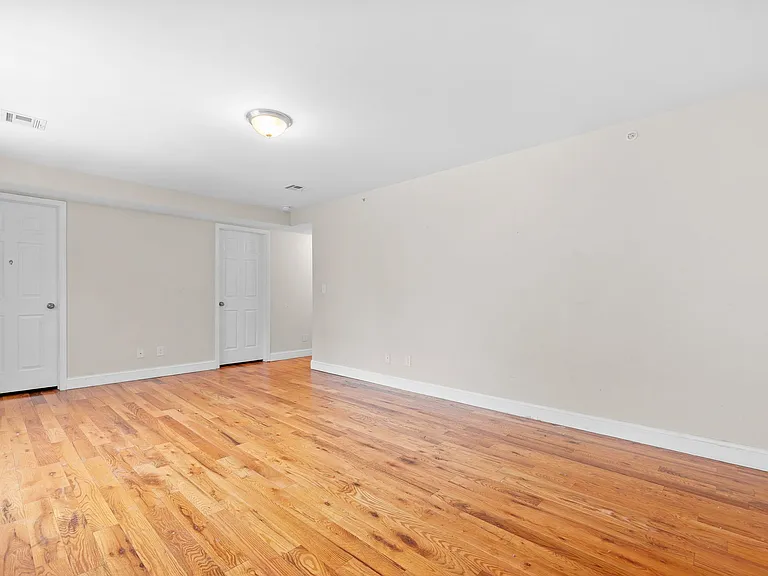 280 S 20th St #2 — Photo 15