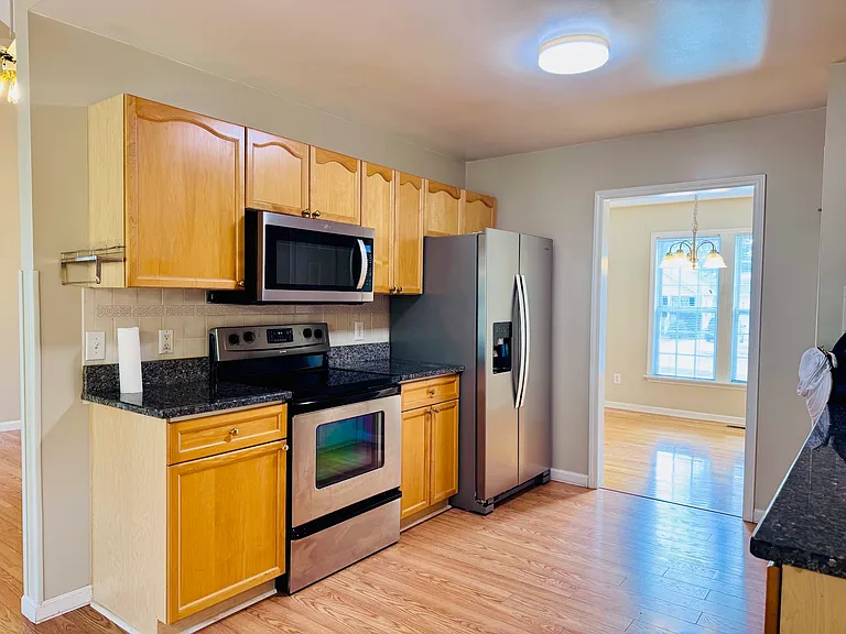320 Springside Dr — Photo 16