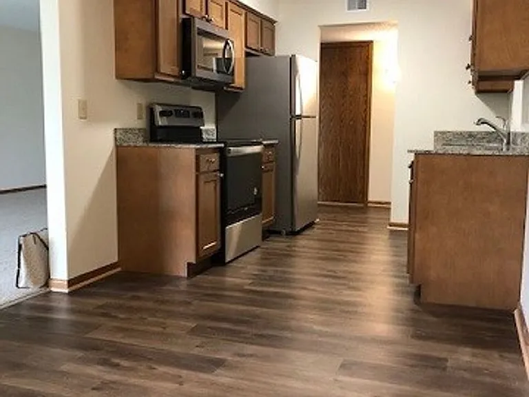 5525 Hansen Rd — Photo 3