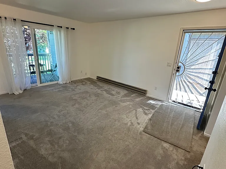 357 Lighthouse Dr — Photo 4