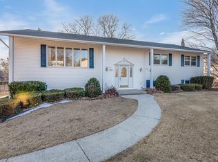 4942 Morgan Dr, Manitowoc, WI 54220