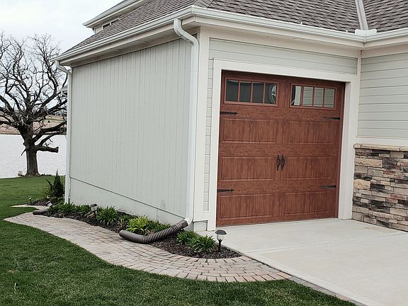 3rd image of 1409 Kensington Ln