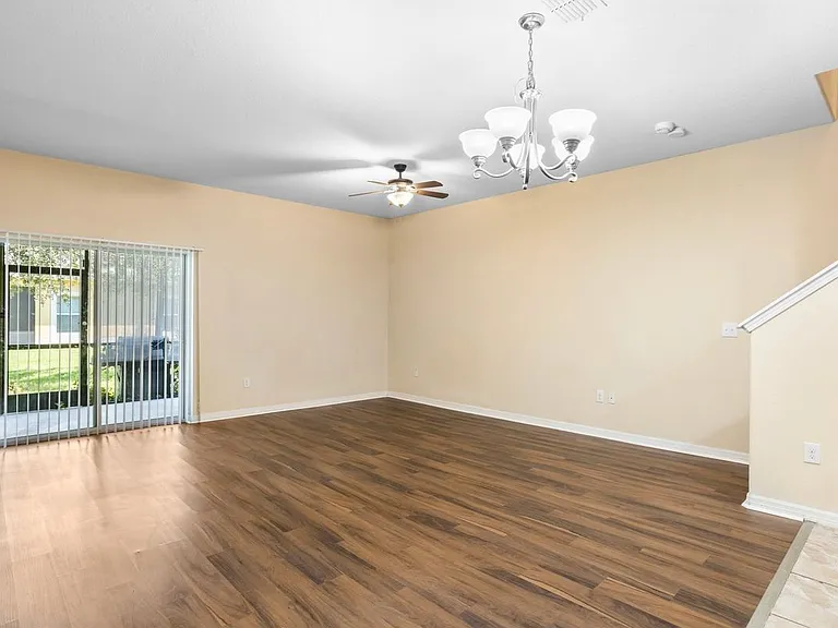 2044 Hawks View Dr — Photo 2