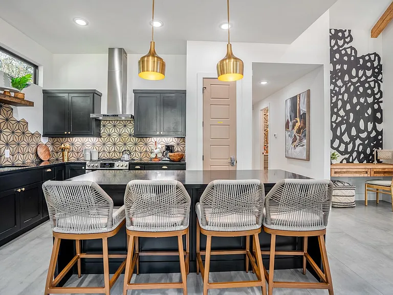 207 S Lockwood Dr #1 — Photo 15