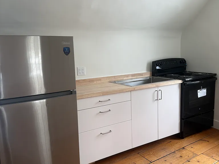 16 Hudson St #2 — Photo 15
