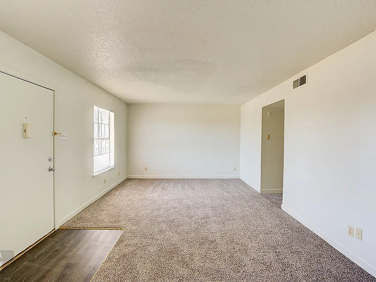 VIEUX CARRE APARTMENTS — Photo 3