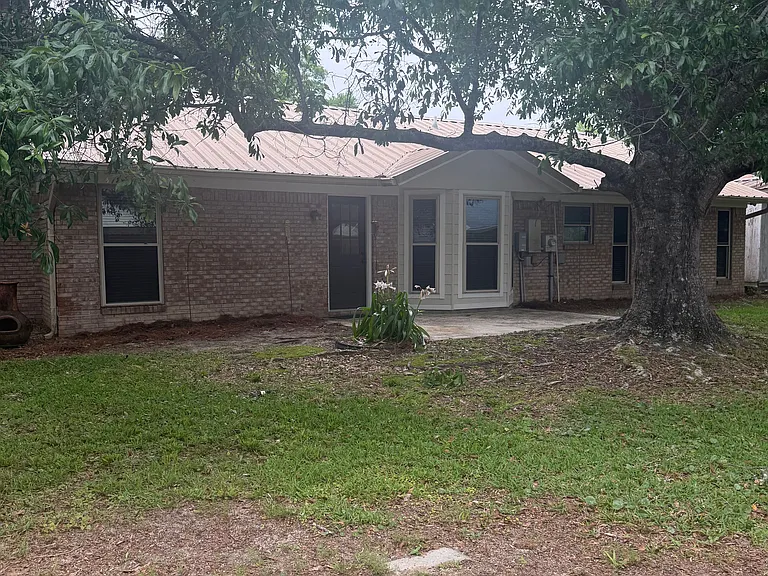 15303 Northwood Hills Dr — Photo 2