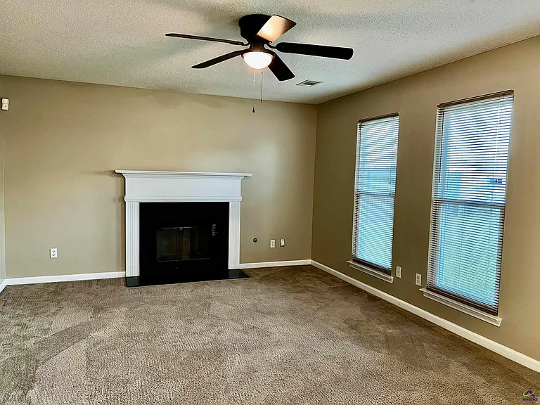 125 Faybrook Dr — Photo 10