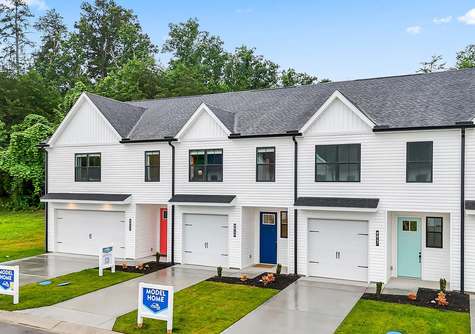 3-Bed, 2.5-Bath Townhome with Washer & Dryer Included — Photo 3
