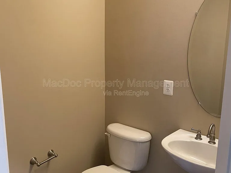 121 Riggs Rd — Photo 17