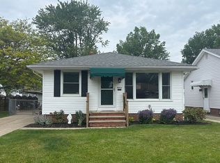 30313 Arnold Rd, Willowick, OH 44095