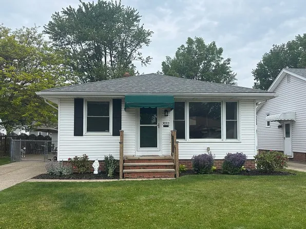 30313 Arnold Rd, Willowick, OH 44095