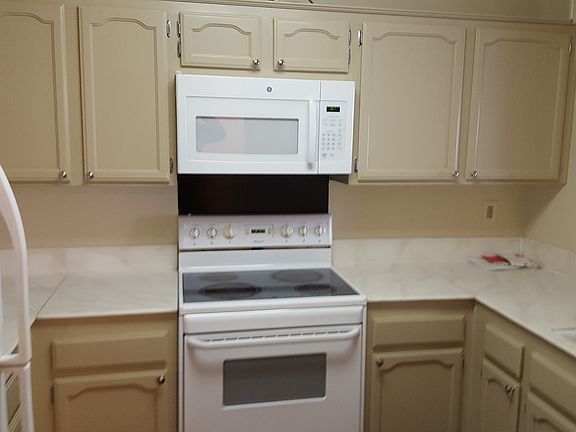 5th image of 3939 Eagle St Unit 106