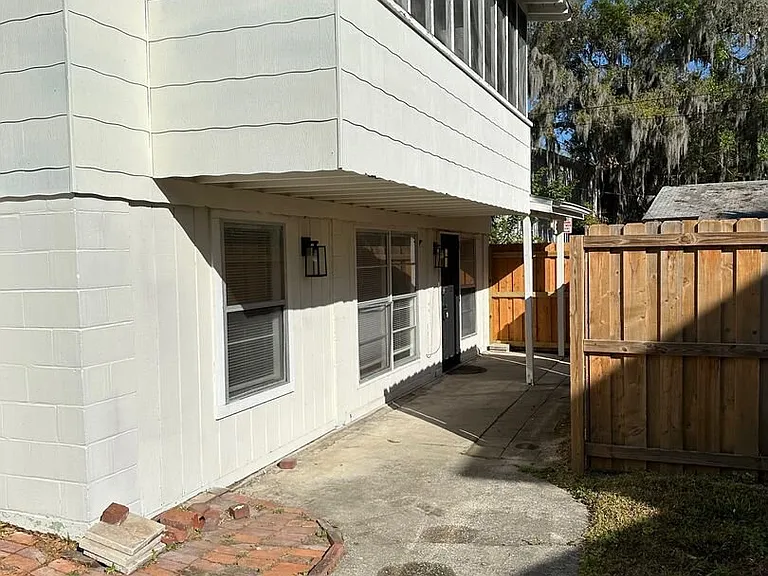 111 Cedar St — Photo 3