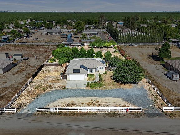 2nd image of 5642 Banning St