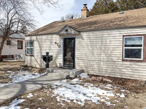 670 N 11th St, Laramie, WY 82072