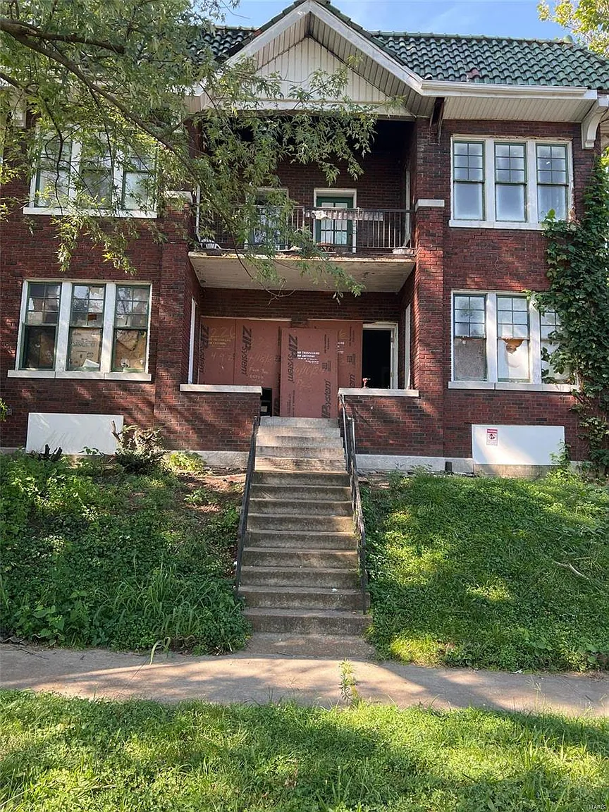 226 Bellerive Blvd photo 1