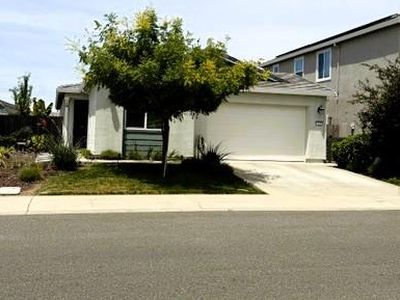 6048 New Moon Dr, Roseville, CA, 95747