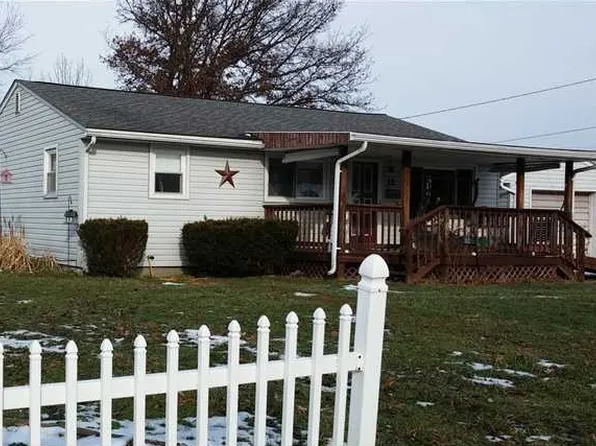 32 Cynthia St, Heath, OH 43056