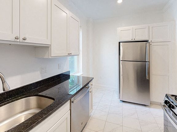 Kilsyth Hall Apartments - Kitchen