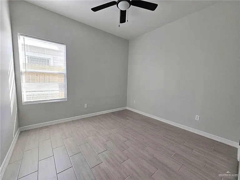 1019 N Woodson Ave #4 — Photo 11