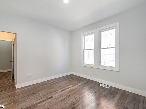 5th image of 432 Stuyvesant Ave APT 1