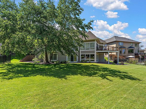 5th image of 8072 Enclave Cir