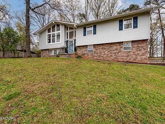 4th image of 8804 Mallow Dr