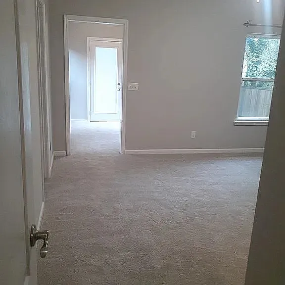 265 Oxmoor Pl — Photo 2