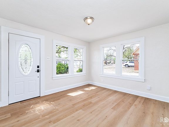 5th image of 2260 North St