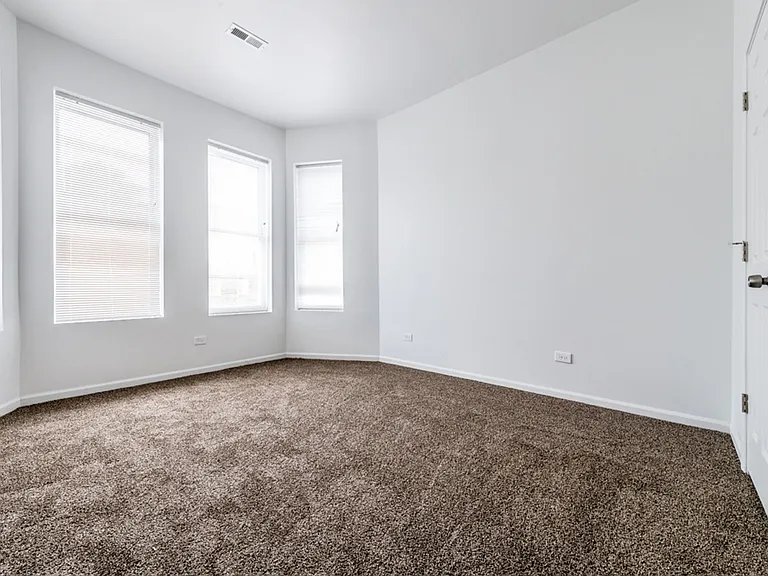 1630 S Sawyer Ave — Photo 30