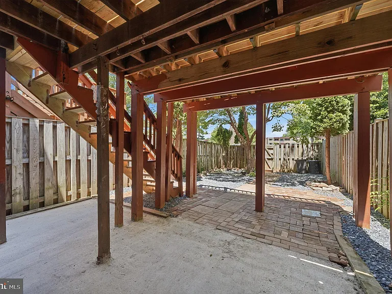 417 Sternwheeler Ct — Photo 46