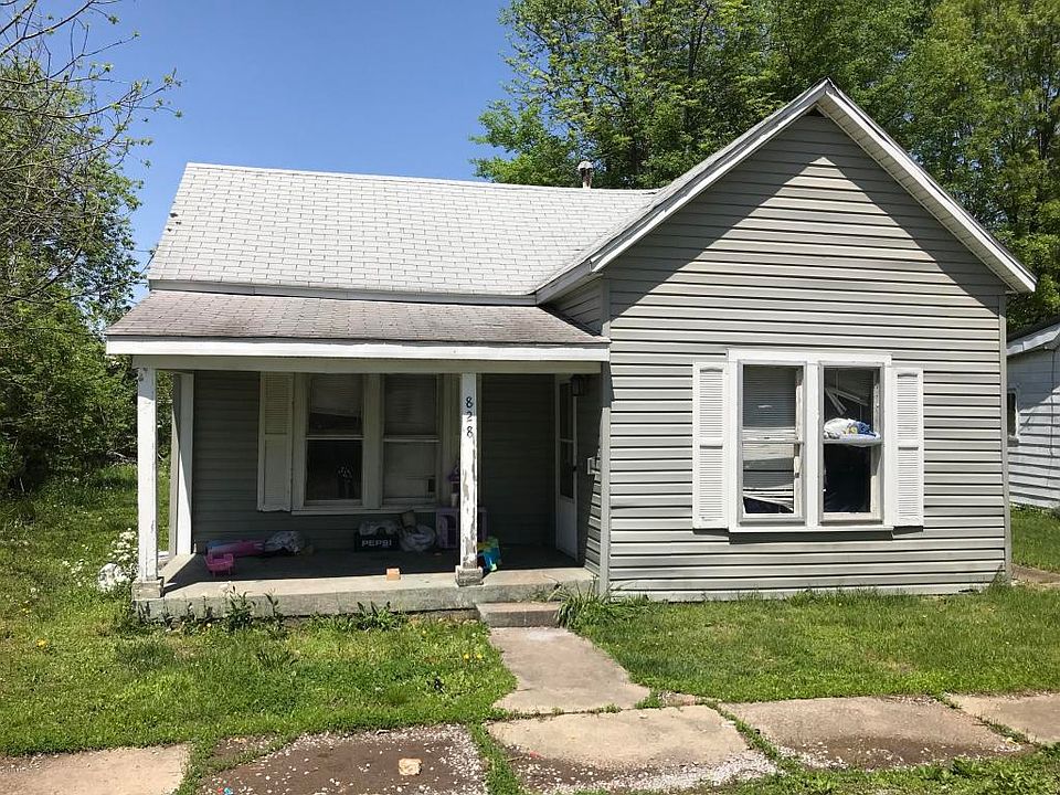 1st image of 828 Elder St