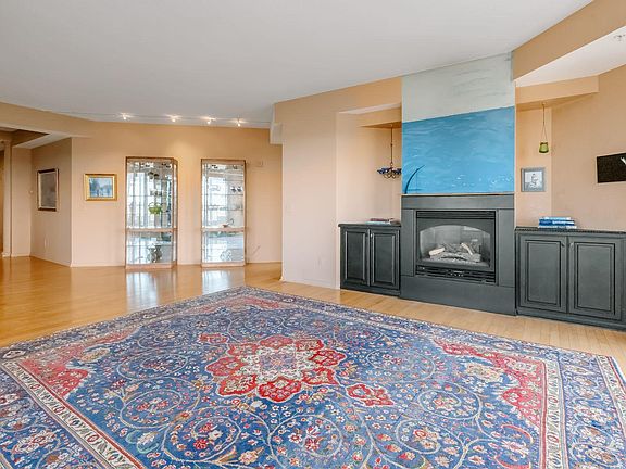 4th image of 8301 Creekside Cir APT 560
