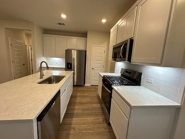 8309 Augeron Dr — Photo 32