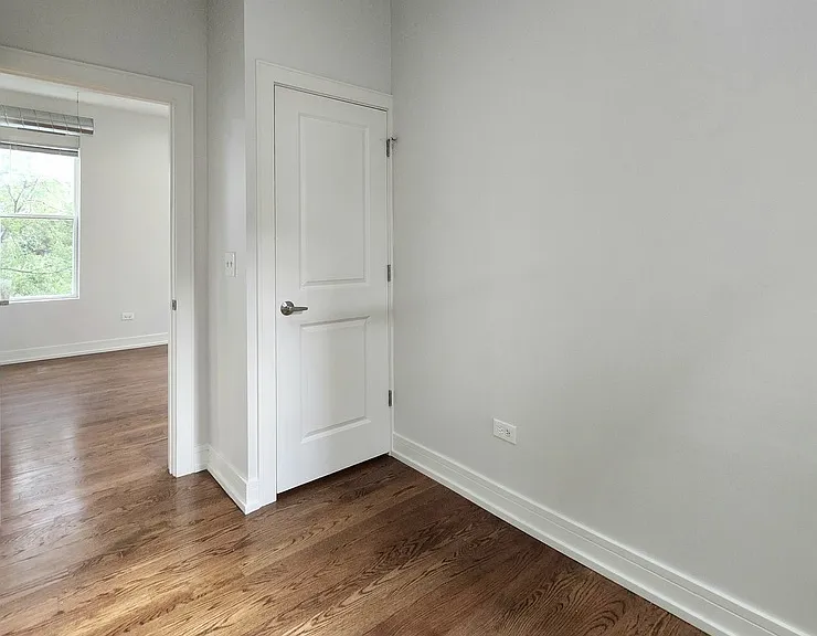 1444 W Erie St #3A — Photo 15