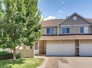 1109 Pecks Woods Dr, New Brighton, MN 55112