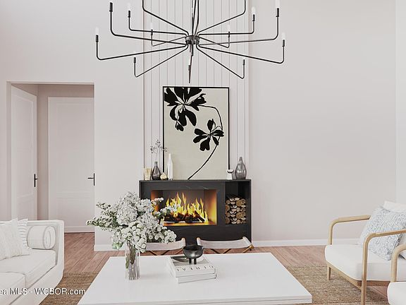 Image 5: Fireplace