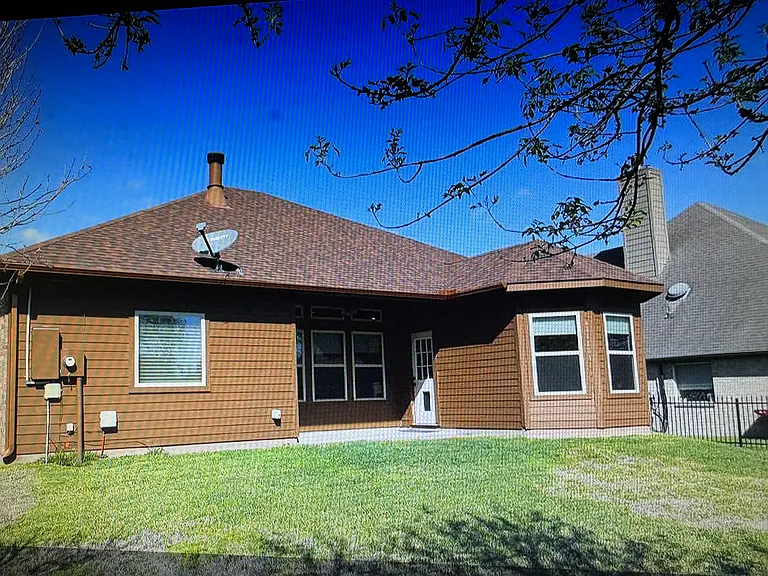 10911 Hillside Dr — Photo 10