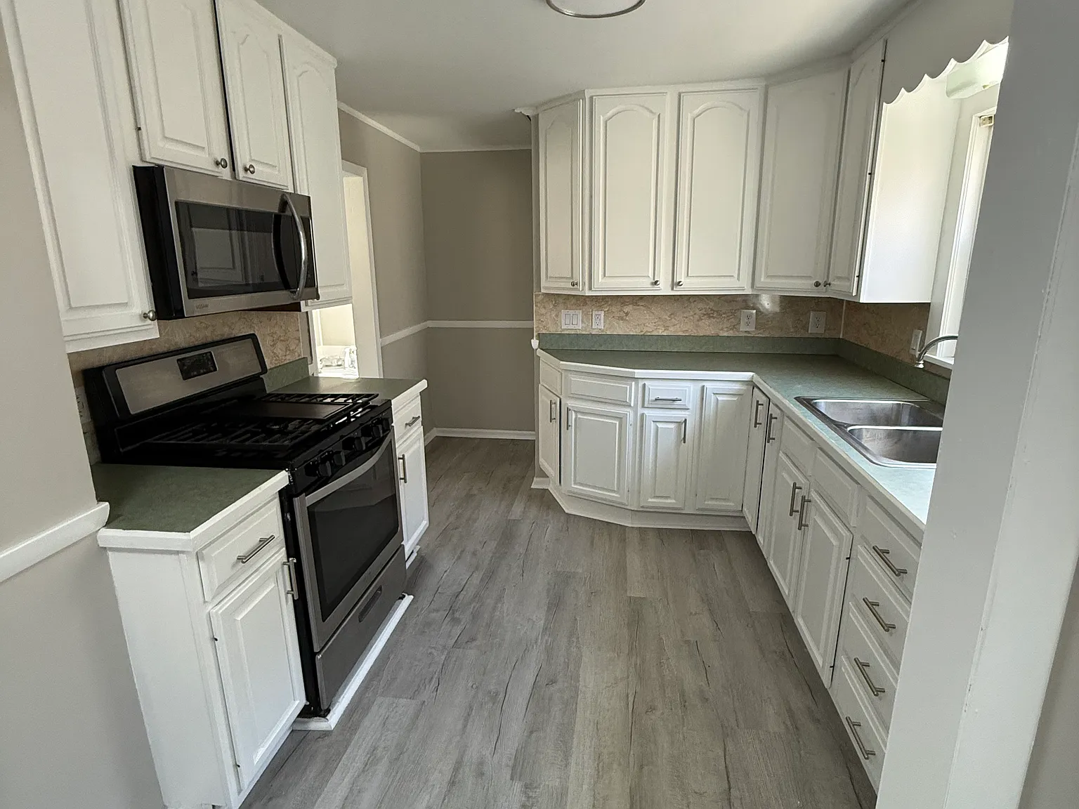 3 bed, 1220 sqft, $1,250 — Photo 2