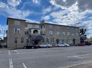 301 W Washington St, Paris, TN 38242