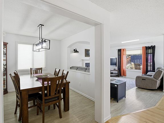 5th image of 65 Rue Monette St