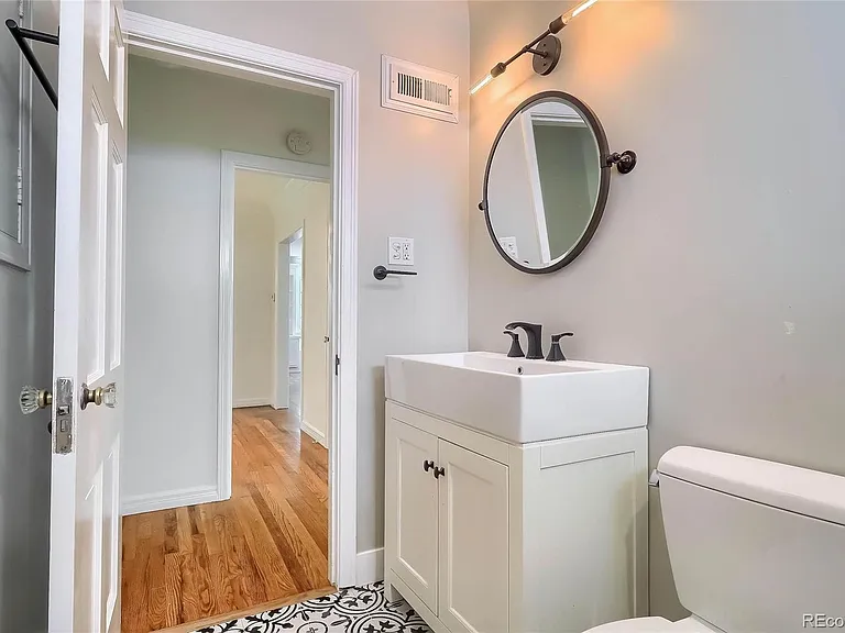 2232 S Clayton St — Photo 32