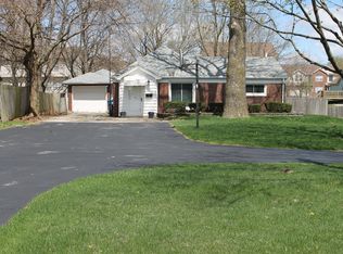 1152 Theodore St, Crest Hill, IL 60403