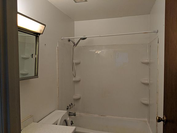 4th image of 3523 Meadow Green Ct