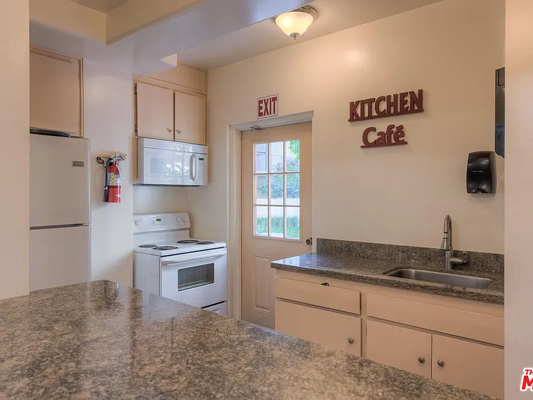 6250 Buckingham Pkwy #203 — Photo 26