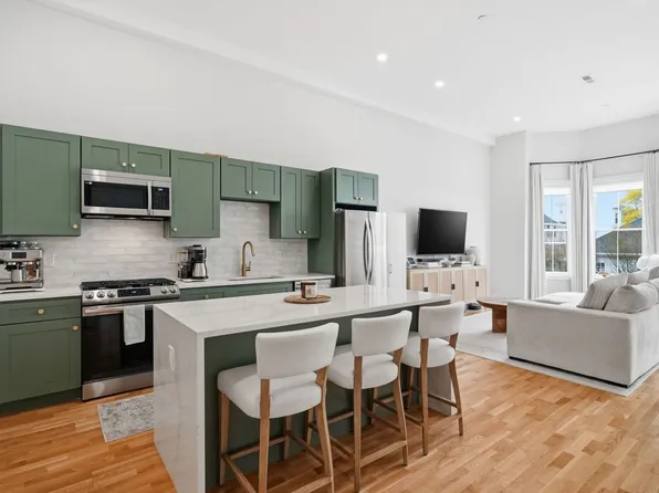 46 Union St #3, Weymouth, MA 02190